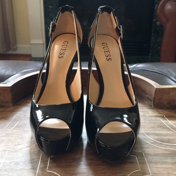 Guess black patent leather platform pumps - Picture 2 of 4